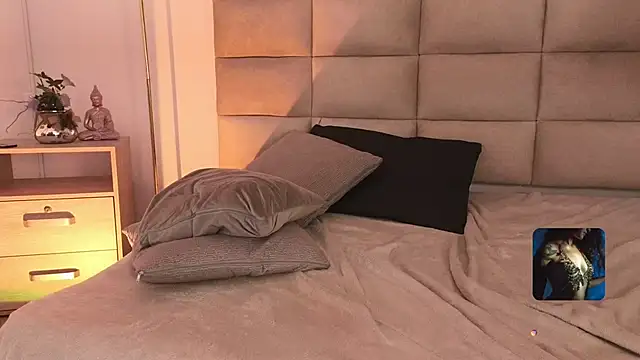 mssjulia online show from 22, 1, 2025