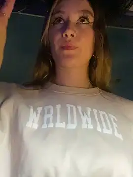 MaryDeniro online show from 15, 3, 2025