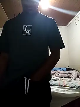 Snapshot of Uncletee112 chatting on 26, 10, 2025 Uncletee112 online show from 26, 10, 2025