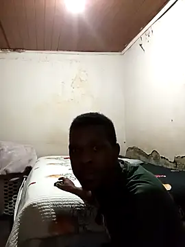 Snapshot of Uncletee112 chatting on 26, 10, 2025 Uncletee112 online show from 26, 10, 2025