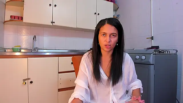 Snapshot of SofiAndNicol chatting on 18, 10, 2025 SofiAndNicol online show from 18, 10, 2025