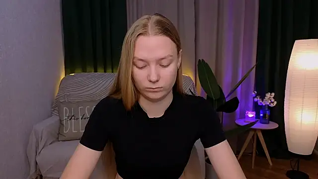 Snapshot of CarolynCohen__ chatting on 9, 12, 2024 CarolynCohen online show from 9, 12, 2024