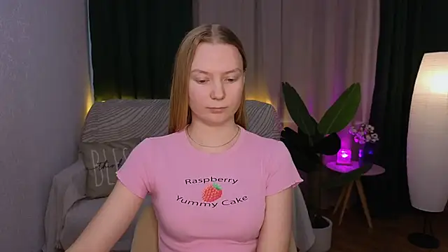 Snapshot of CarolynCohen__ chatting on 28, 2, 2025 CarolynCohen online show from 28, 2, 2025