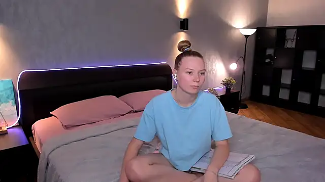 Snapshot of CarolynCohen__ chatting on 16, 3, 2025 CarolynCohen online show from 16, 3, 2025