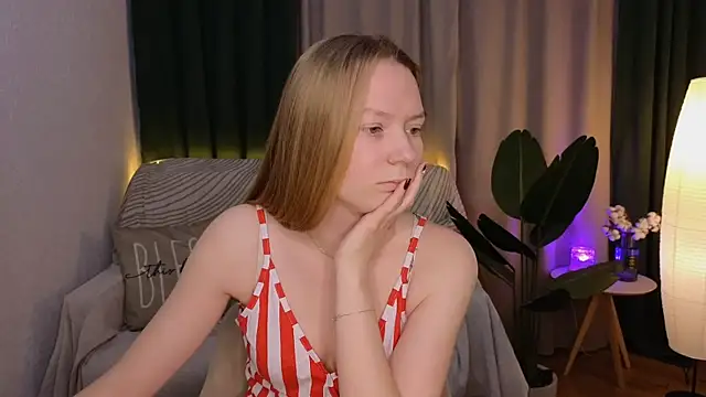 Snapshot of CarolynCohen__ chatting on 17, 3, 2025 CarolynCohen online show from 17, 3, 2025