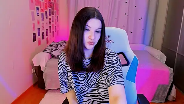 Snapshot of Vanessa_Verona chatting on 8, 2, 2025 Vanessa Verona online show from 8, 2, 2025