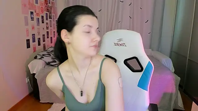 Snapshot of Vanessa_Verona chatting on 9, 3, 2025 Vanessa Verona online show from 9, 3, 2025