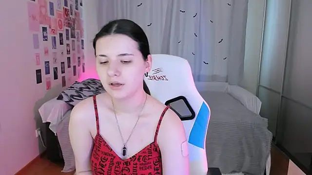 Snapshot of Vanessa_Verona chatting on 10, 3, 2025 Vanessa Verona online show from 10, 3, 2025