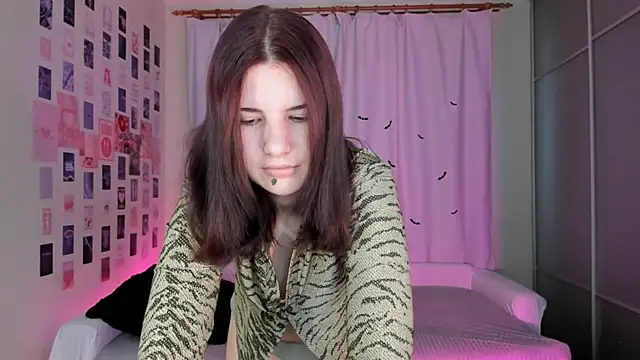 Snapshot of Vanessa_Verona chatting on 22, 10, 2025 Vanessa Verona online show from 22, 10, 2025