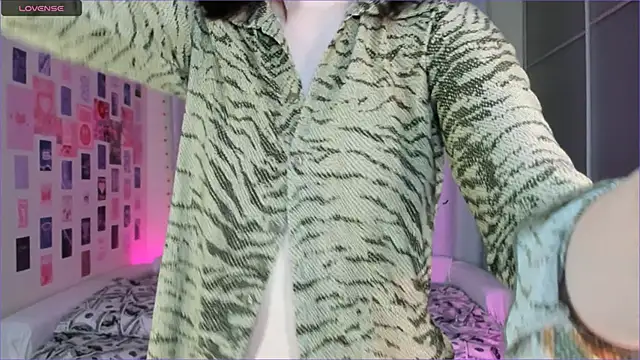 Snapshot of Vanessa_Verona chatting on 22, 12, 2025 Vanessa Verona online show from 22, 12, 2025