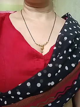 Snapshot of Rosy-B chatting on 18, 5, 2026 Rosy-B online show from 18, 5, 2026