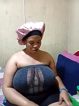 FreakyAngel3X online show from 15, 12, 2025