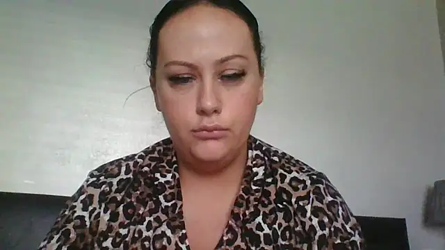 CurvyQueen2023 online show from 2, 12, 2025