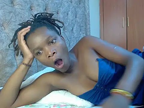 Snapshot of Naughty_Girl17 chatting on 8, 2, 2025 Naughty Girl17 online show from 8, 2, 2025