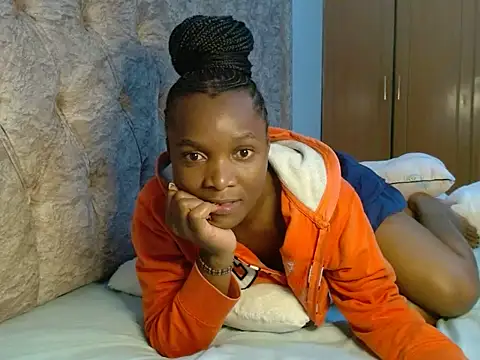 Naughty Girl17 online show from 3, 11, 2025