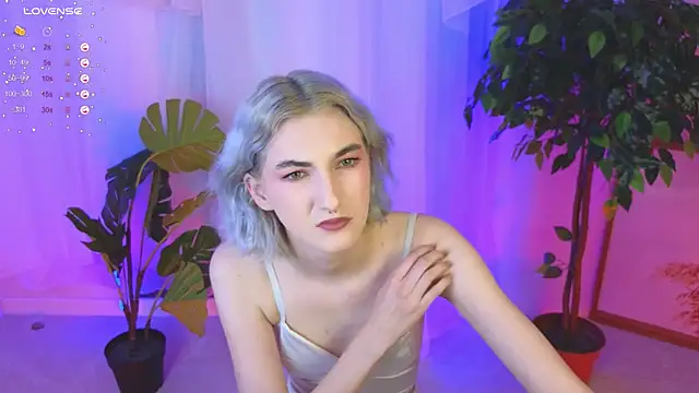 Snapshot of Mia_Cheers chatting on 14, 12, 2024 Mia Cheers online show from 14, 12, 2024