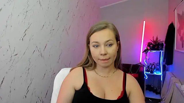 holly xglam online show from 16, 1, 2026