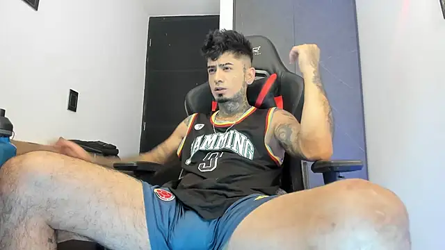 Snapshot of sergiio_mesa27 chatting on 24, 2, 2025 sergiio mesa27 online show from 24, 2, 2025