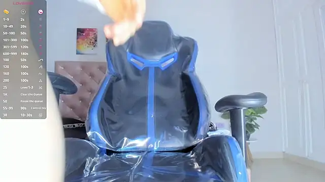 Snapshot of Lissalittlee chatting on 23, 10, 2025 Lissalittlee online show from 23, 10, 2025