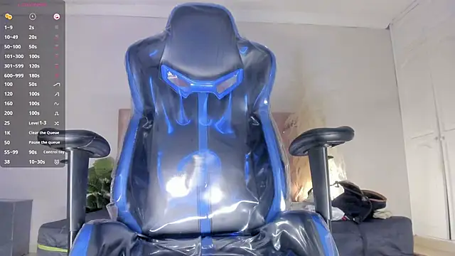 Snapshot of Lissalittlee chatting on 5, 11, 2025 Lissalittlee online show from 5, 11, 2025