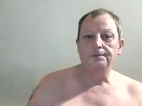 Snapshot of chubbybear2cum chatting on 10, 12, 2024 chubbybear2cum online show from 10, 12, 2024