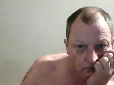 Snapshot of chubbybear2cum chatting on 31, 12, 2024 chubbybear2cum online show from 31, 12, 2024