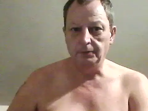 Snapshot of chubbybear2cum chatting on 1, 2, 2025 chubbybear2cum online show from 1, 2, 2025