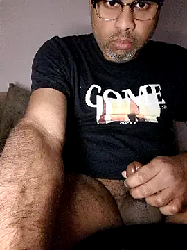 Snapshot of desi_black_cock chatting on 13, 12, 2024 desi black cock online show from 13, 12, 2024