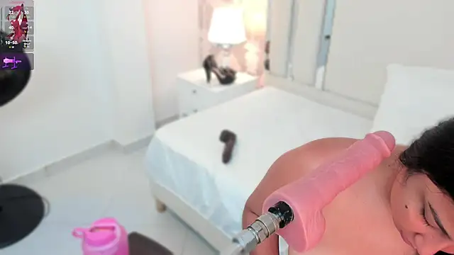 Snapshot of Miliaangeles chatting on 16, 1, 2026 Miliaangeles online show from 16, 1, 2026