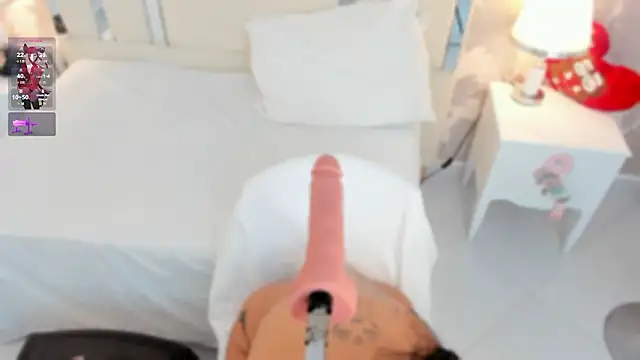 Snapshot of Miliaangeles chatting on 4, 2, 2026 Miliaangeles online show from 4, 2, 2026