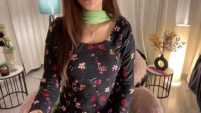 Unique-Beauty online show from 7, 12, 2024