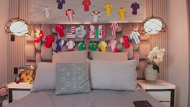 Snapshot of JenSexy_ chatting on 18, 6, 2026 JenSexy online show from 18, 6, 2026