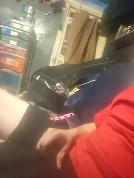 Snapshot of robeaulieu02 chatting on 29, 10, 2025 robeaulieu02 online show from 29, 10, 2025