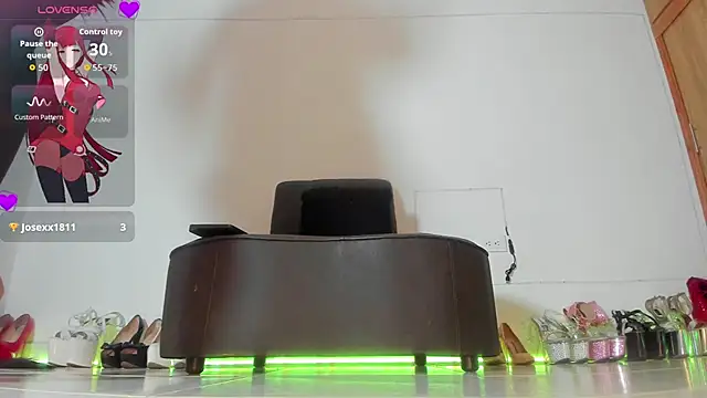 Snapshot of violetmontan chatting on 4, 10, 2025 violetmontan online show from 4, 10, 2025