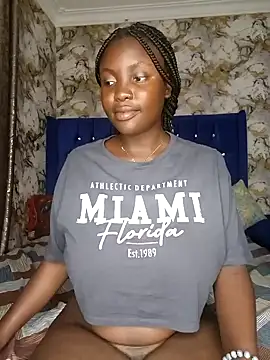 Snapshot of Tushy_baiby2000 chatting on 27, 1, 2025 Tushy baiby2000 online show from 27, 1, 2025