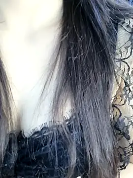 Snapshot of _Linez_ chatting on 2, 10, 2025  Linez  online show from 2, 10, 2025