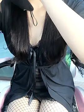 Snapshot of _Linez_ chatting on 11, 10, 2025  Linez  online show from 11, 10, 2025