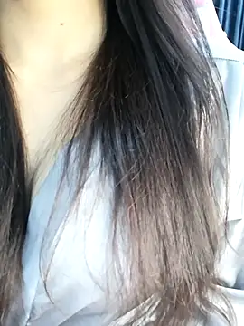 Snapshot of _Linez_ chatting on 29, 10, 2025  Linez  online show from 29, 10, 2025