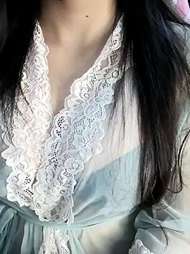 Snapshot of _Linez_ chatting on 31, 10, 2025 Linez online show from 31, 10, 2025