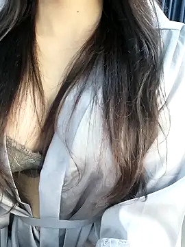 Snapshot of _Linez_ chatting on 11, 11, 2025 Linez online show from 11, 11, 2025