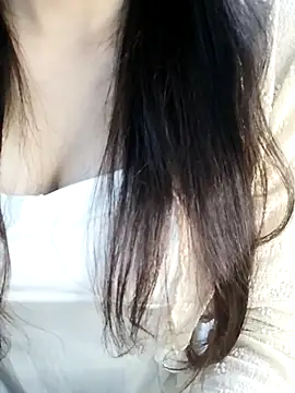 Snapshot of _Linez_ chatting on 12, 11, 2025 Linez online show from 12, 11, 2025