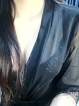 Snapshot of _Linez_ chatting on 12, 1, 2026 Linez online show from 12, 1, 2026