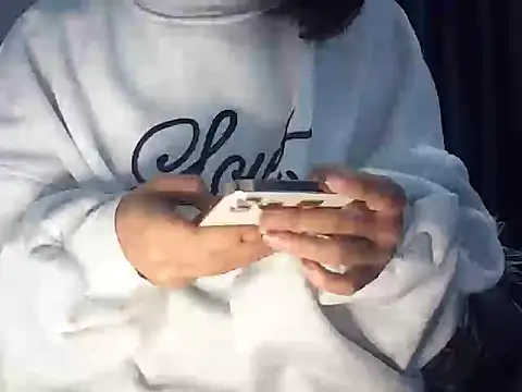 Snapshot of Haralushiaaax chatting on 9, 2, 2026 Haralushiaaax online show from 9, 2, 2026