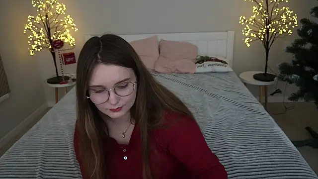 Snapshot of MagicPeachh_ chatting on 17, 12, 2024 MagicPeachh online show from 17, 12, 2024