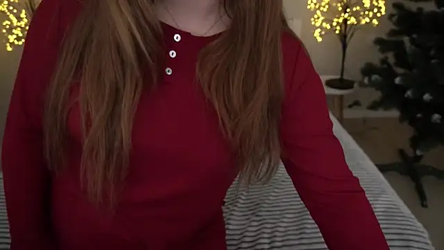 Snapshot of MagicPeachh_ chatting on 20, 12, 2024 MagicPeachh online show from 20, 12, 2024