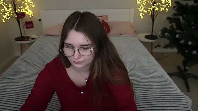 Snapshot of MagicPeachh_ chatting on 20, 12, 2024 MagicPeachh online show from 20, 12, 2024