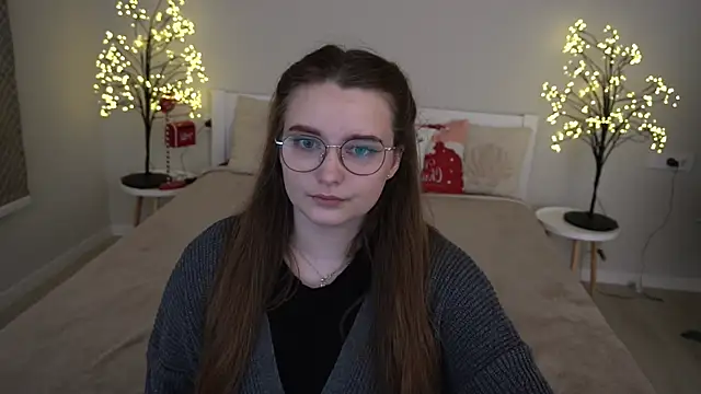 Snapshot of MagicPeachh_ chatting on 6, 1, 2025 MagicPeachh online show from 6, 1, 2025
