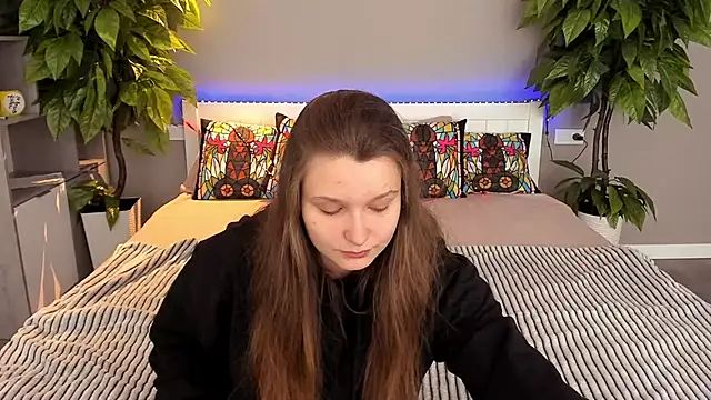Snapshot of MagicPeachh_ chatting on 9, 9, 2025 MagicPeachh online show from 9, 9, 2025
