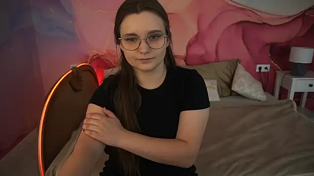 Snapshot of MagicPeachh_ chatting on 22, 9, 2025 MagicPeachh online show from 22, 9, 2025