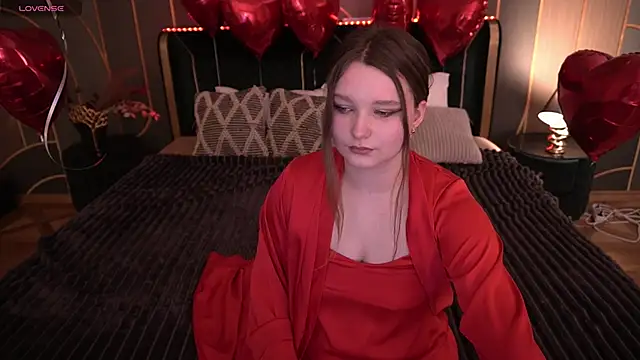 Snapshot of MagicPeachh_ chatting on 6, 2, 2026 MagicPeachh online show from 6, 2, 2026